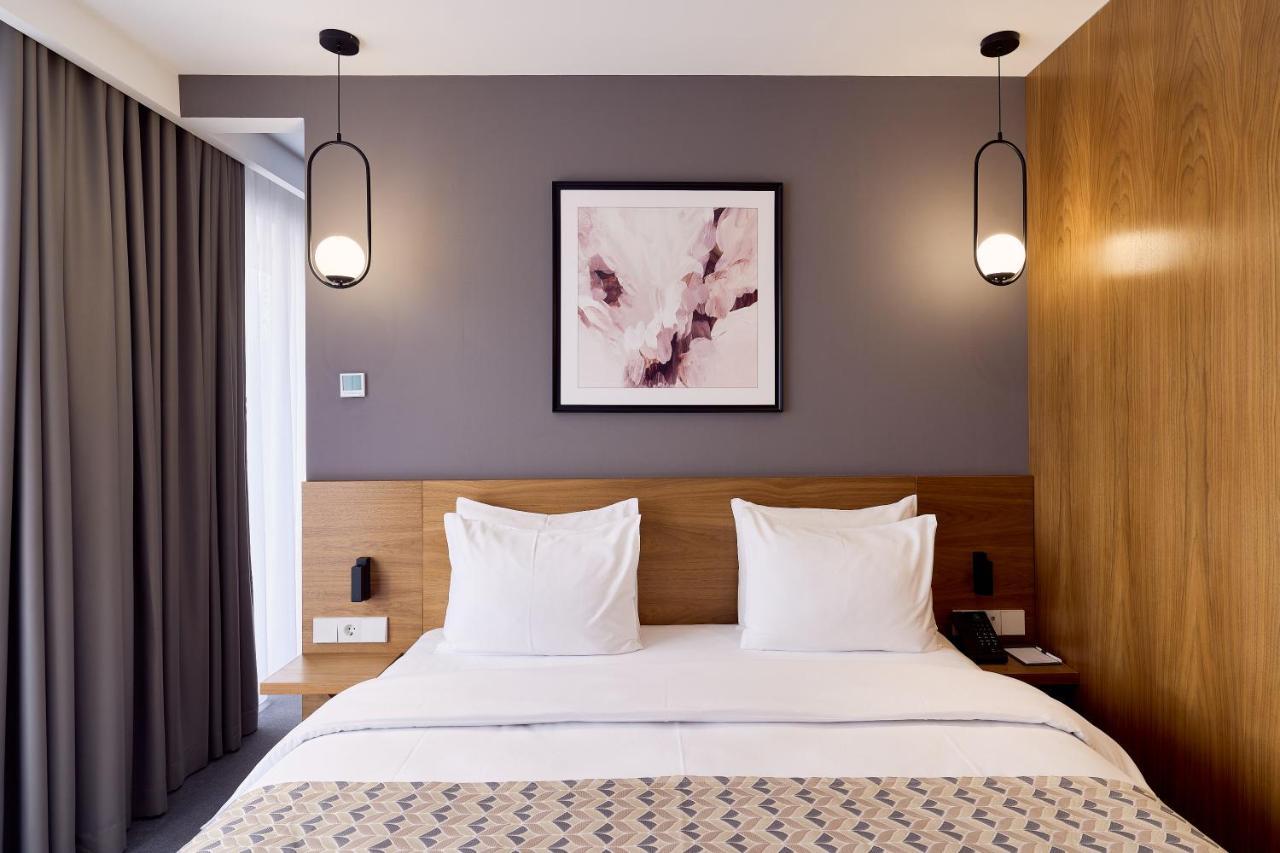 Clocks Hotel Tbilisi Esterno foto